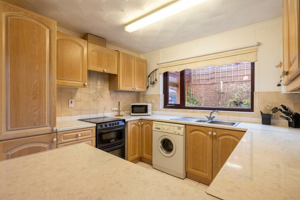 Additional property image - Glendale Grove, Spital, Wirral