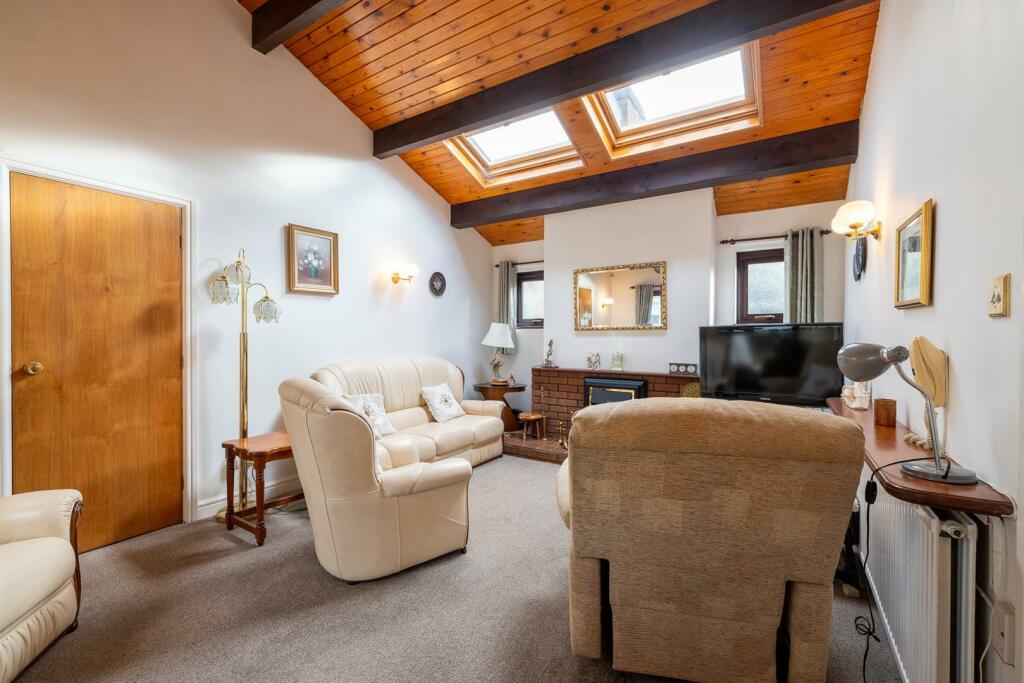 Additional property image - Glendale Grove, Spital, Wirral