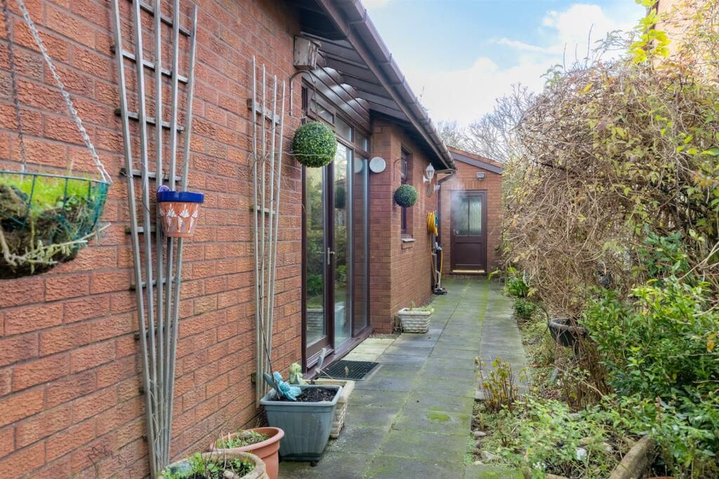 Additional property image - Glendale Grove, Spital, Wirral