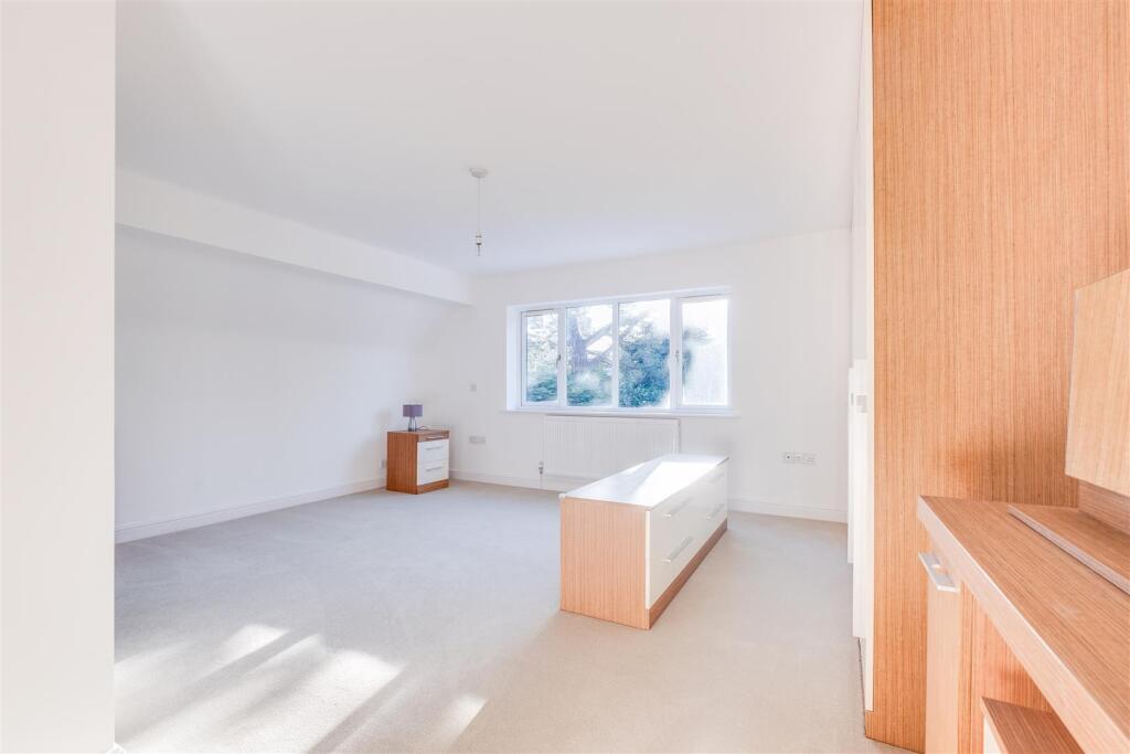 Additional property image - Hinderton Road, Neston, Cheshire