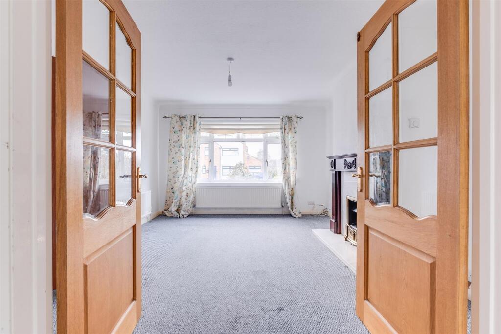 Additional property image - Meadow Lane, Willaston, Neston