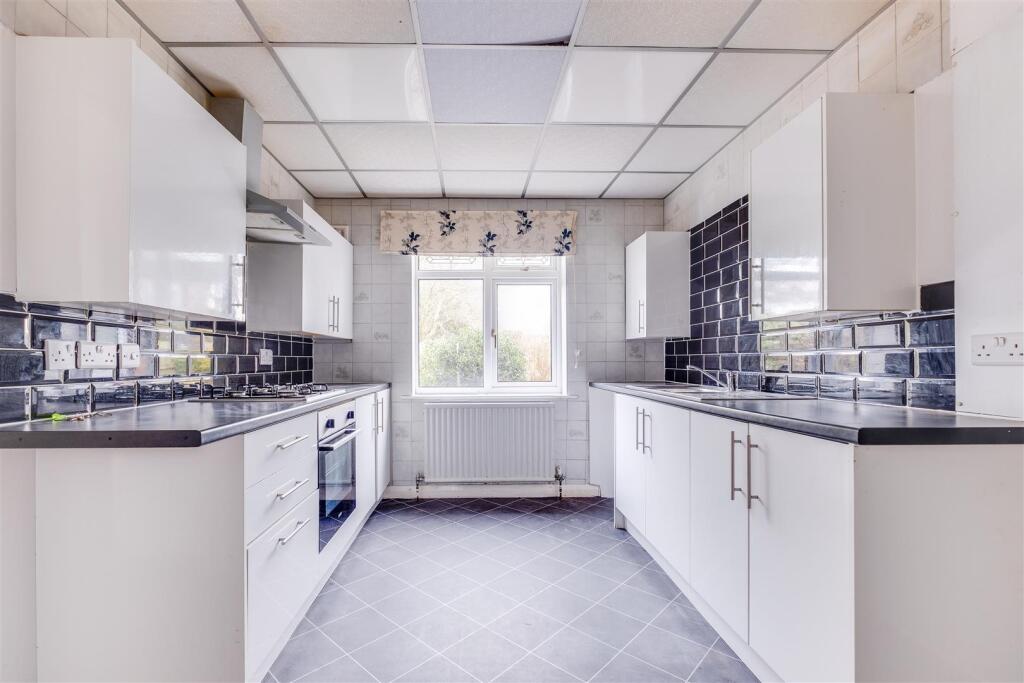 Additional property image - Meadow Lane, Willaston, Neston