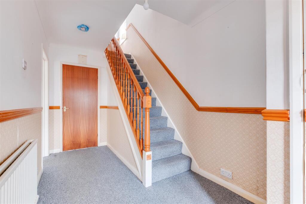 Additional property image - Meadow Lane, Willaston, Neston