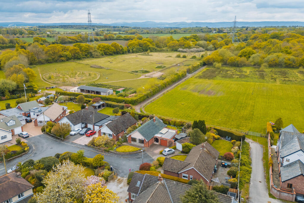Main image of property: Hadlow Lane, Willaston, Neston