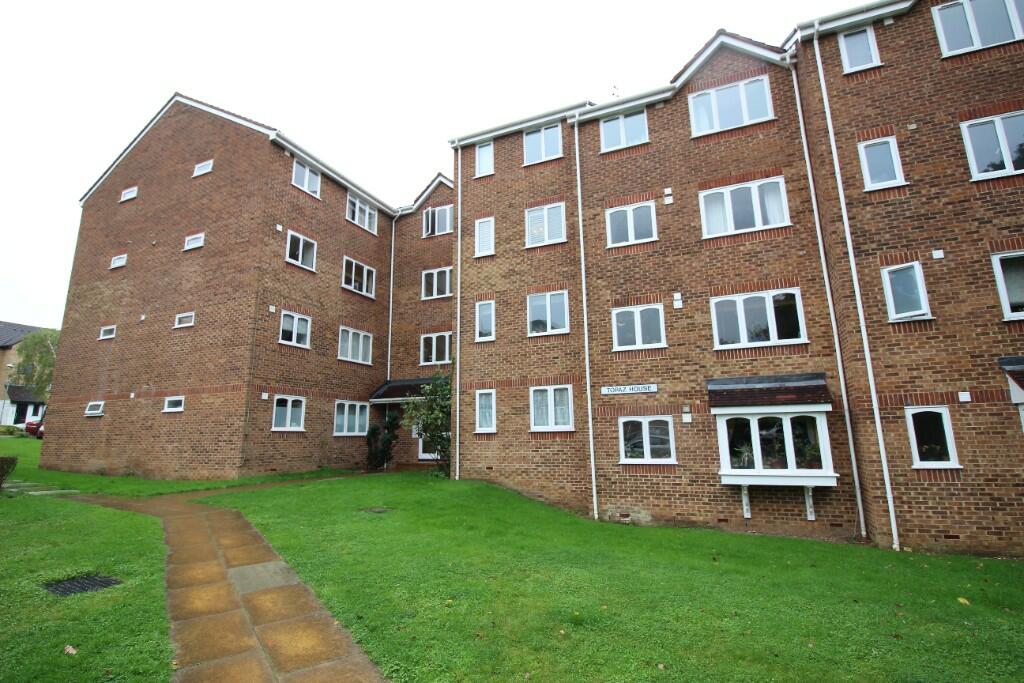 1 bedroom flat for sale in Percy Gardens, New Malden, London, KT4