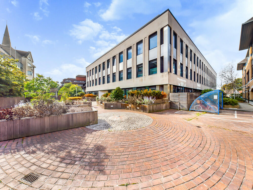 Studio flat for sale in Linden House, Chart Way, Horsham, RH12