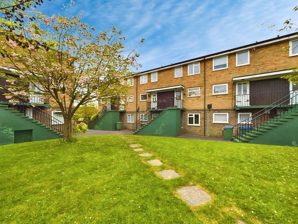 2 bedroom for sale in Oaklands, Oakhill Road, Horsham, RH13