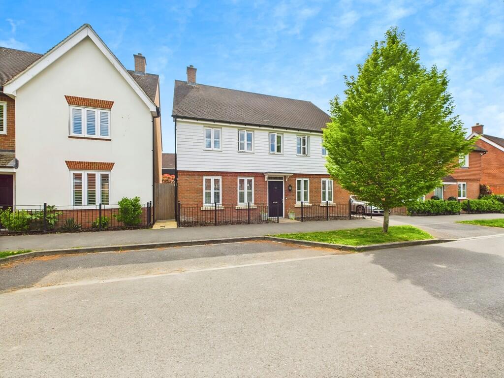 Main image of property: Pelling Way, Broadbridge Heath