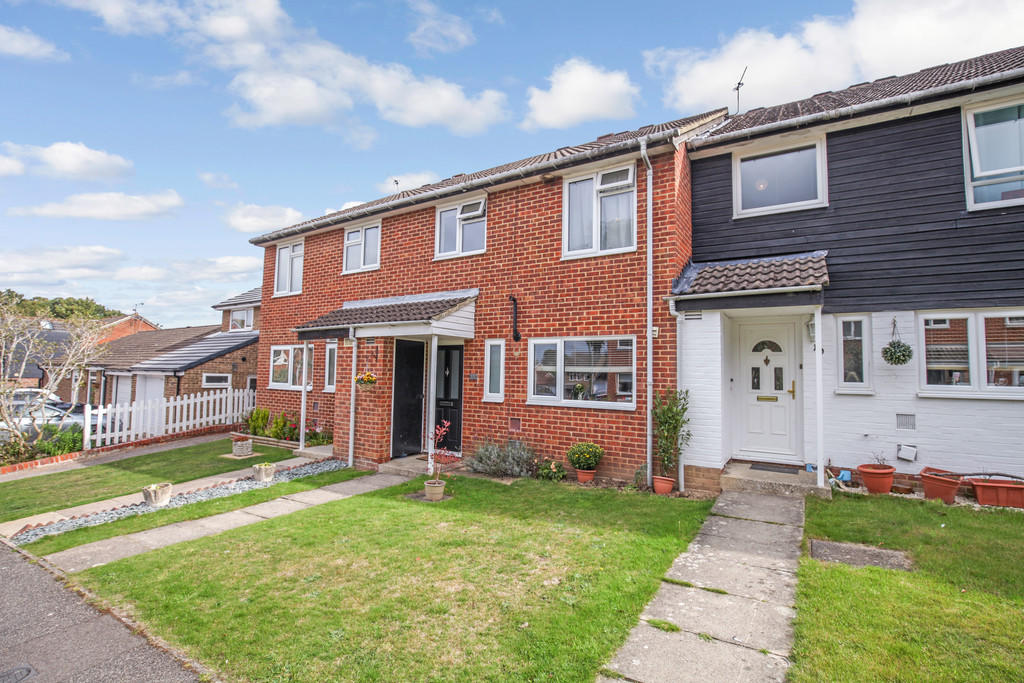 4 bedroom terraced house for sale in Badgers Close, Horsham, RH12
