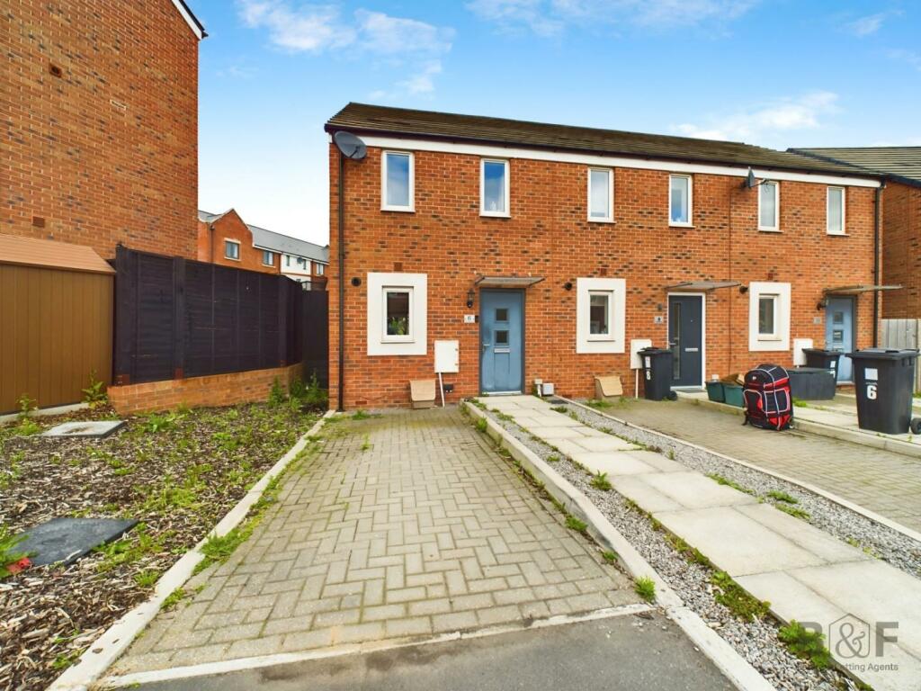 2 bedroom end of terrace house for sale in Lobelia Road, Emersons Green