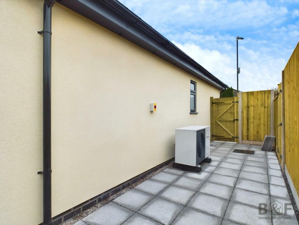 Additional property image - Oaklands Close, Mangotsfield
