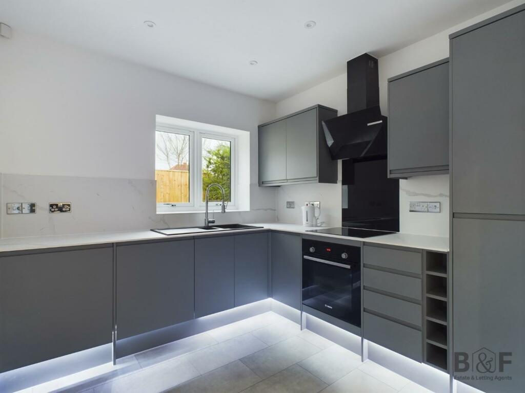 Additional property image - Oaklands Close, Mangotsfield