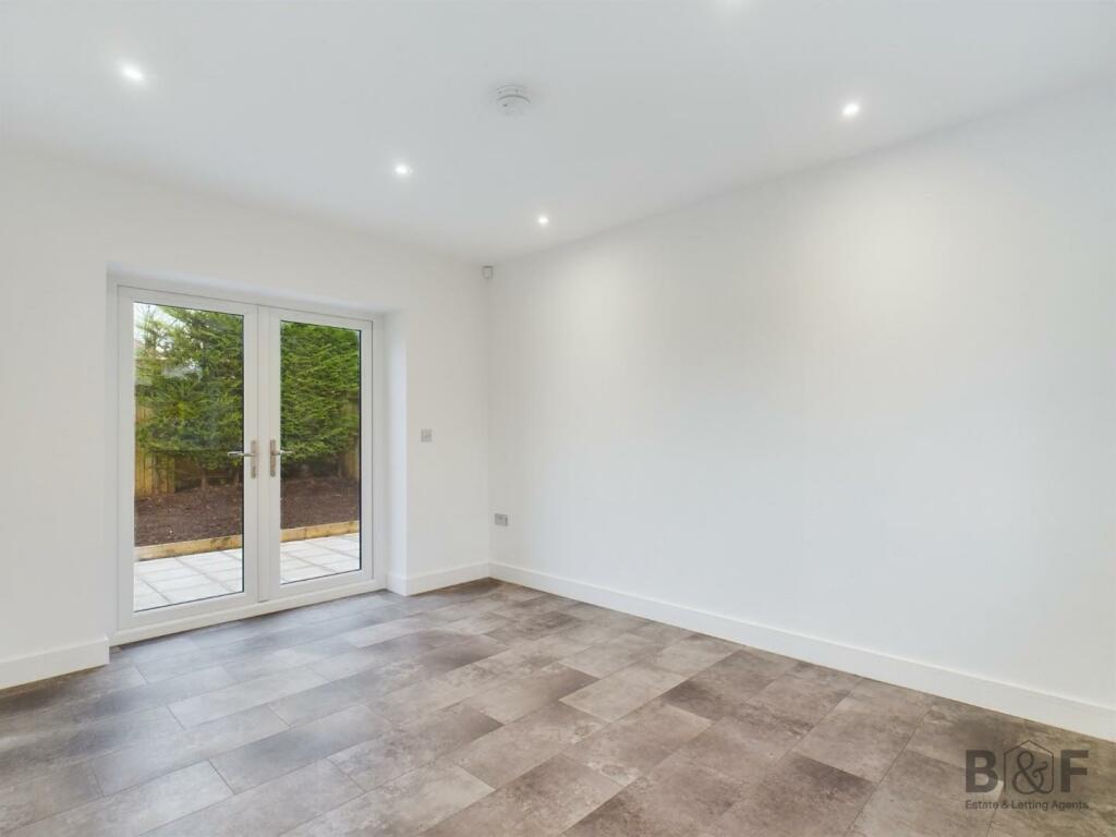 Additional property image - Oaklands Close, Mangotsfield