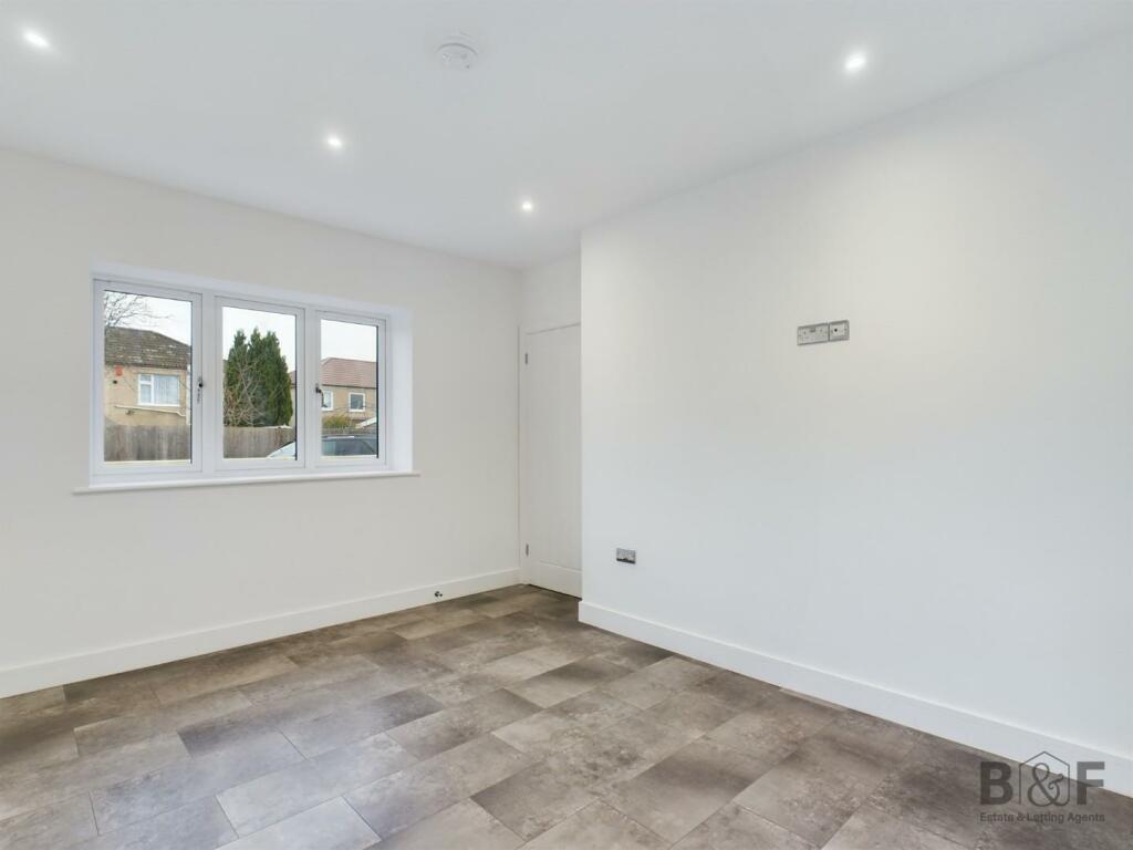 Additional property image - Oaklands Close, Mangotsfield