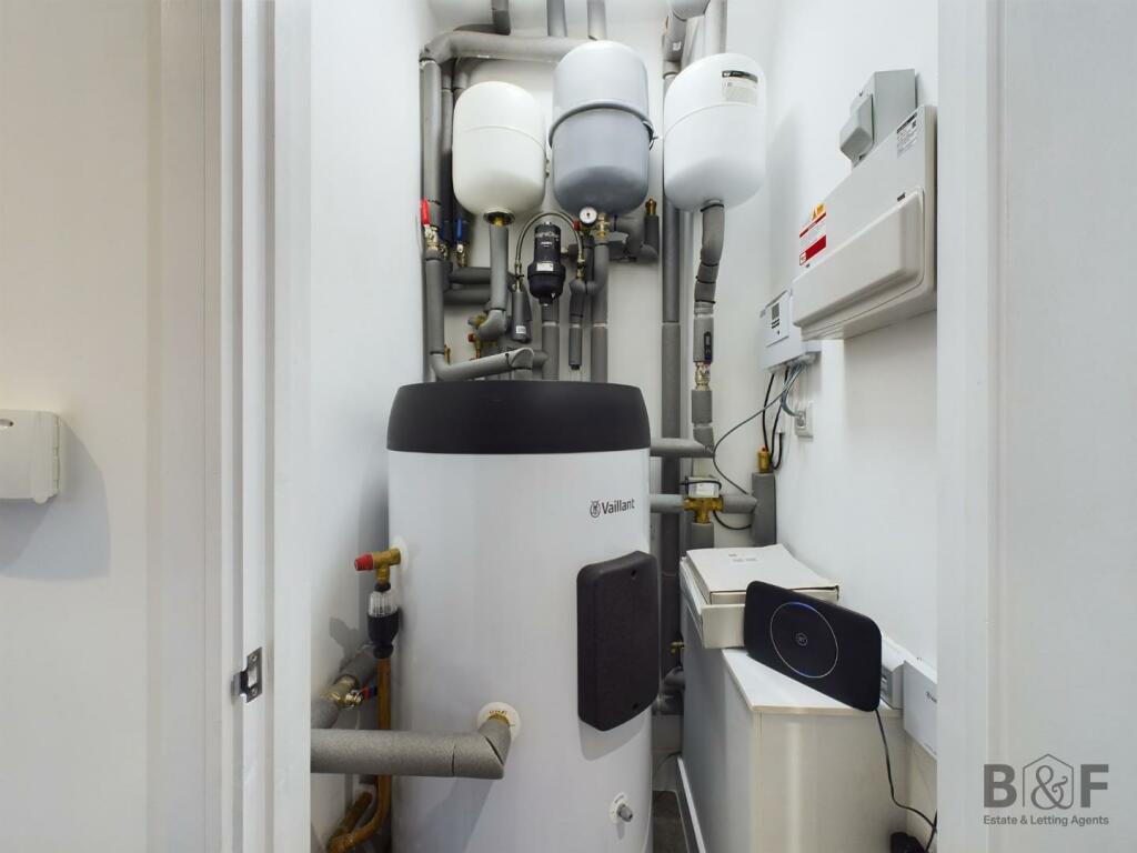 Additional property image - Oaklands Close, Mangotsfield