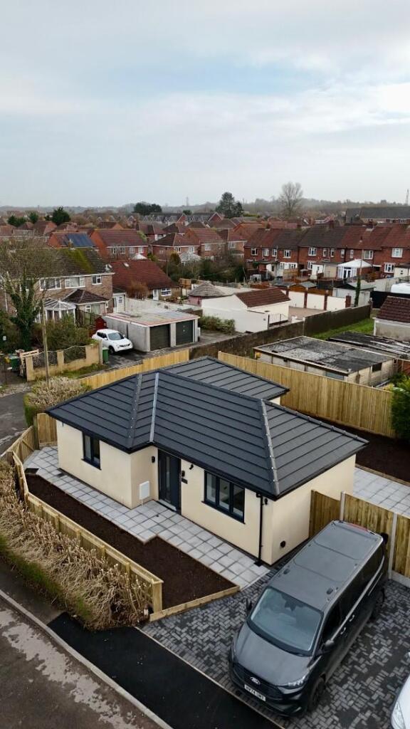 Additional property image - Oaklands Close, Mangotsfield