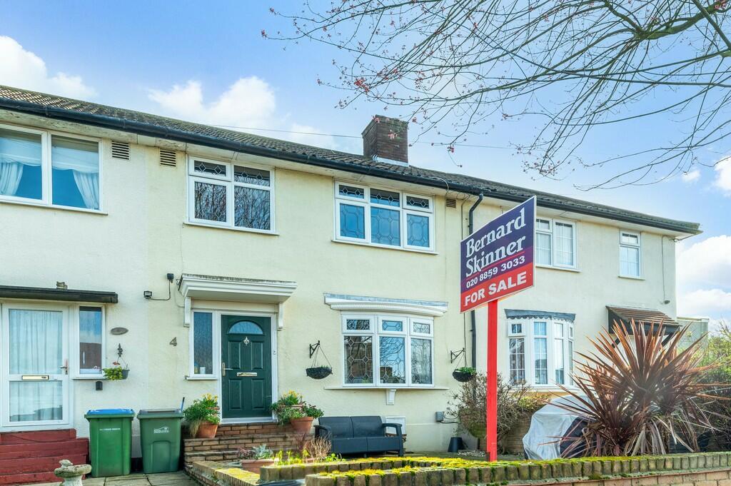 3 bedroom terraced house for sale in Shirebrook Road, Kidbrooke SE3