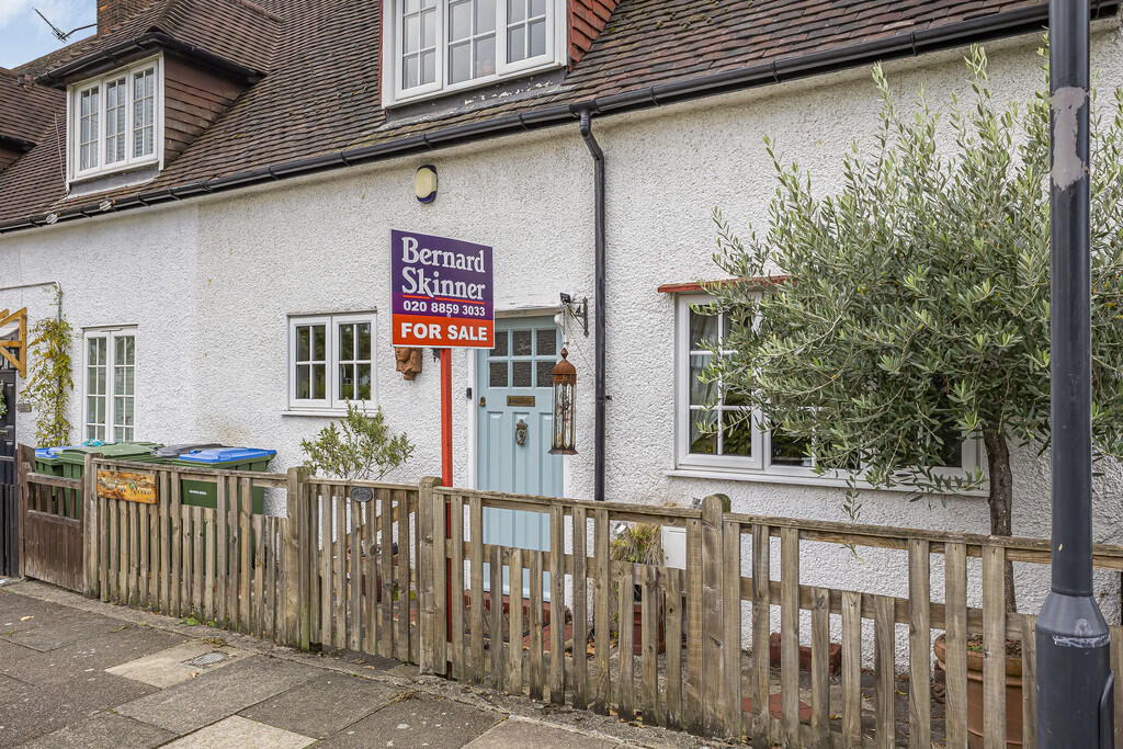 Main image of property: Lovelace Green, Eltham SE9