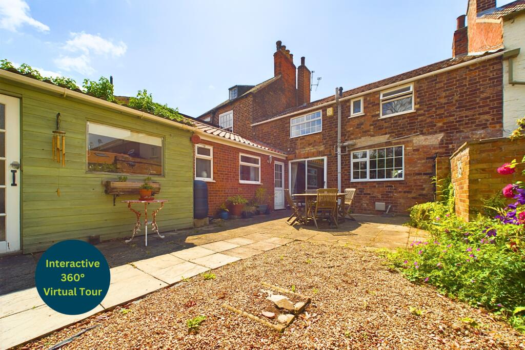 3 bedroom terraced house for sale in Westfield Road, BartonuponHumber