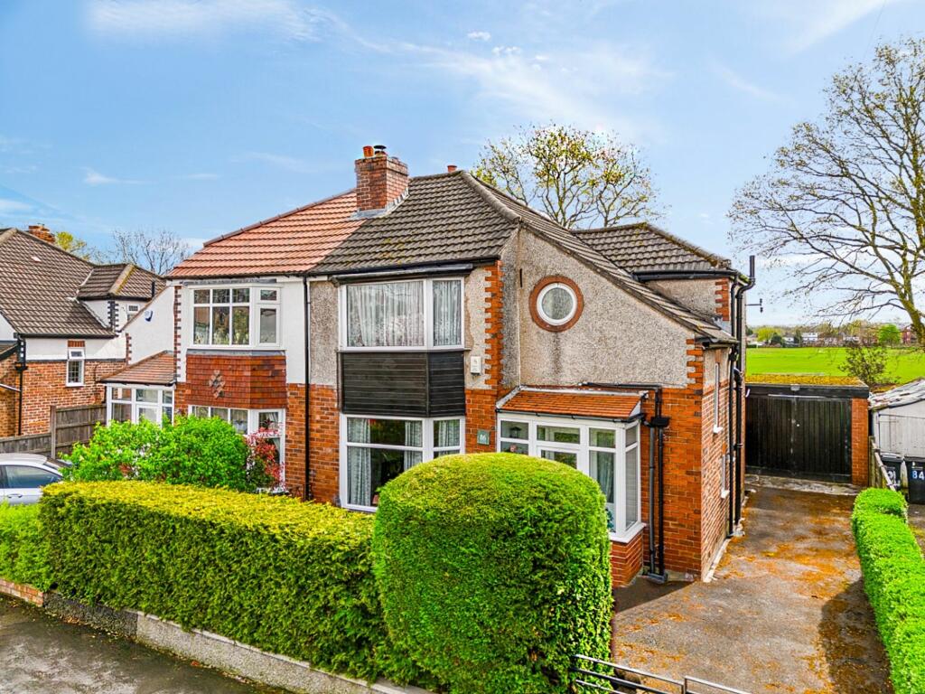 3 bedroom semidetached house for sale in Buckingham Road, Cheadle
