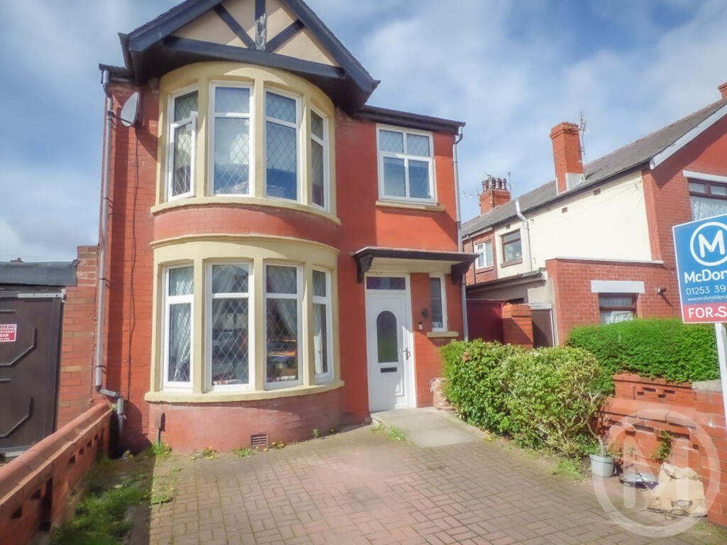 3 bedroom link detached house for sale in St. James Road, Blackpool, FY4