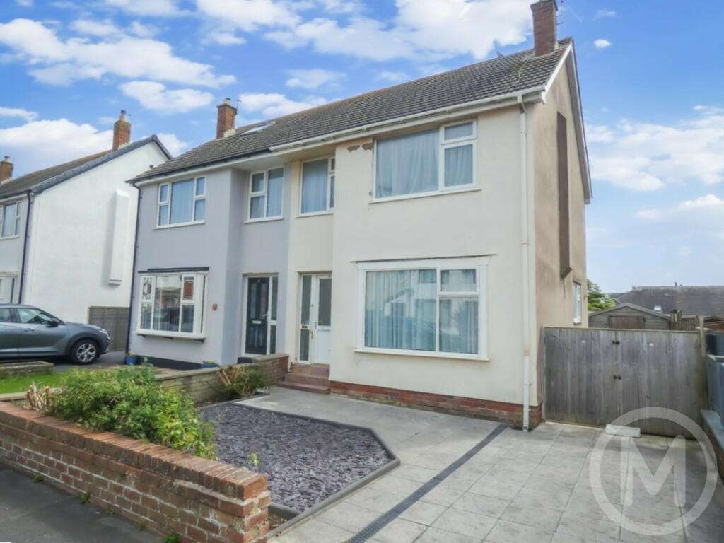 3 bedroom semidetached house for sale in Kirkstone Drive, Thornton