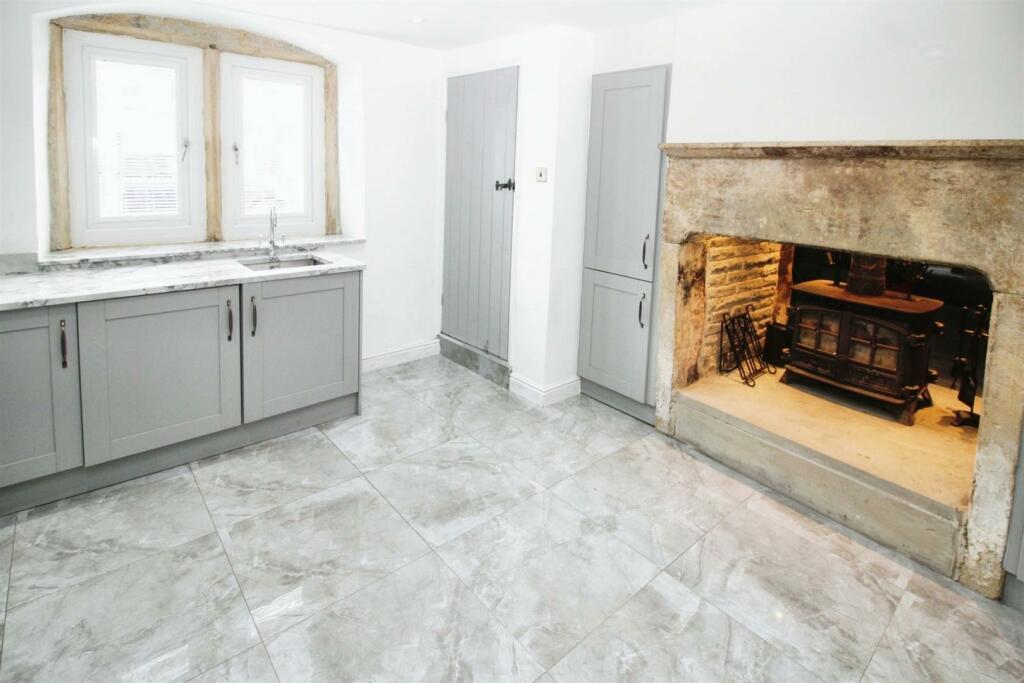 Additional property image - Tunwel Lane Cottages, Sovereign Court, Bradford BD2 2DB