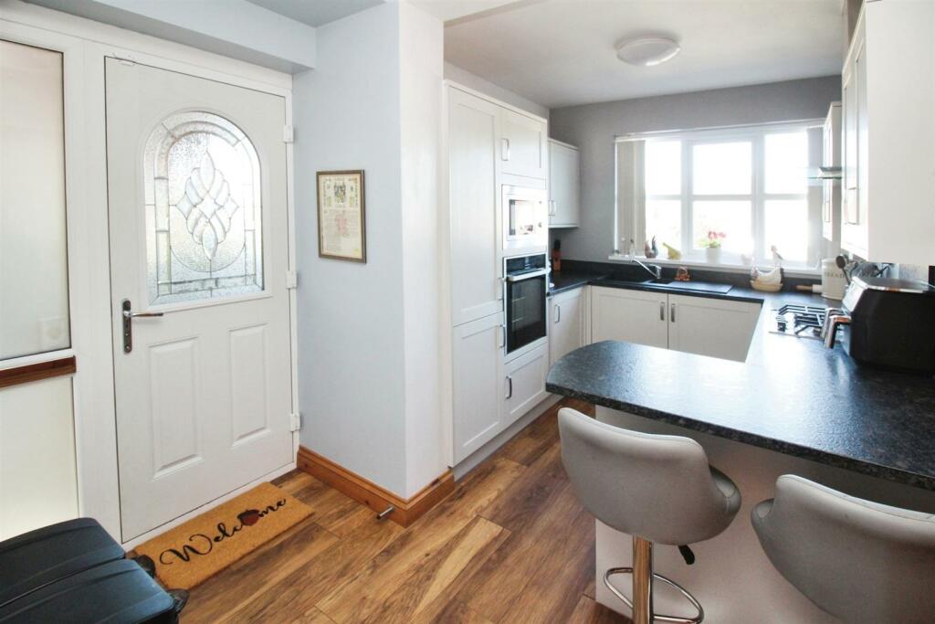Additional property image - Bolton Hall Road, Bradford, BD2 1QB