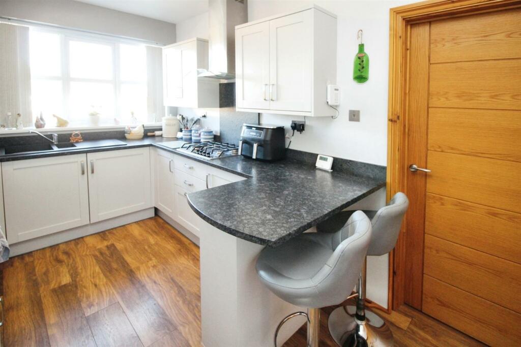 Additional property image - Bolton Hall Road, Bradford, BD2 1QB