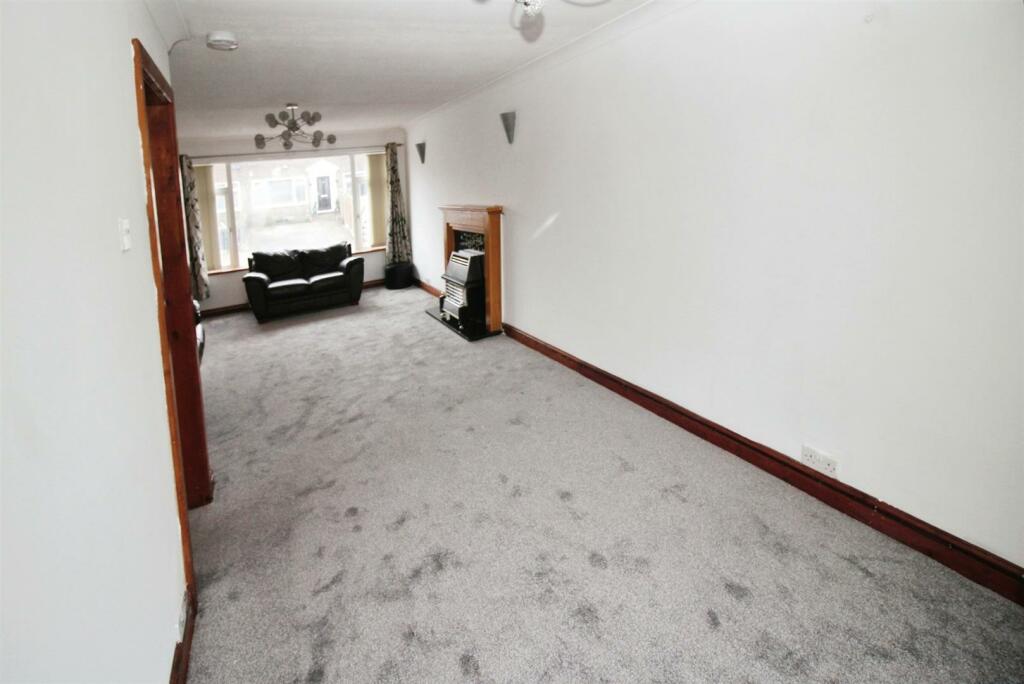 Additional property image - Peveril Mount, Bradford, BD2 3JY