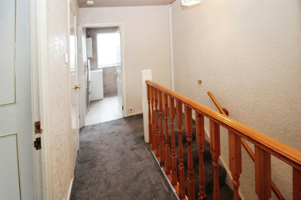 Additional property image - Peveril Mount, Bradford, BD2 3JY
