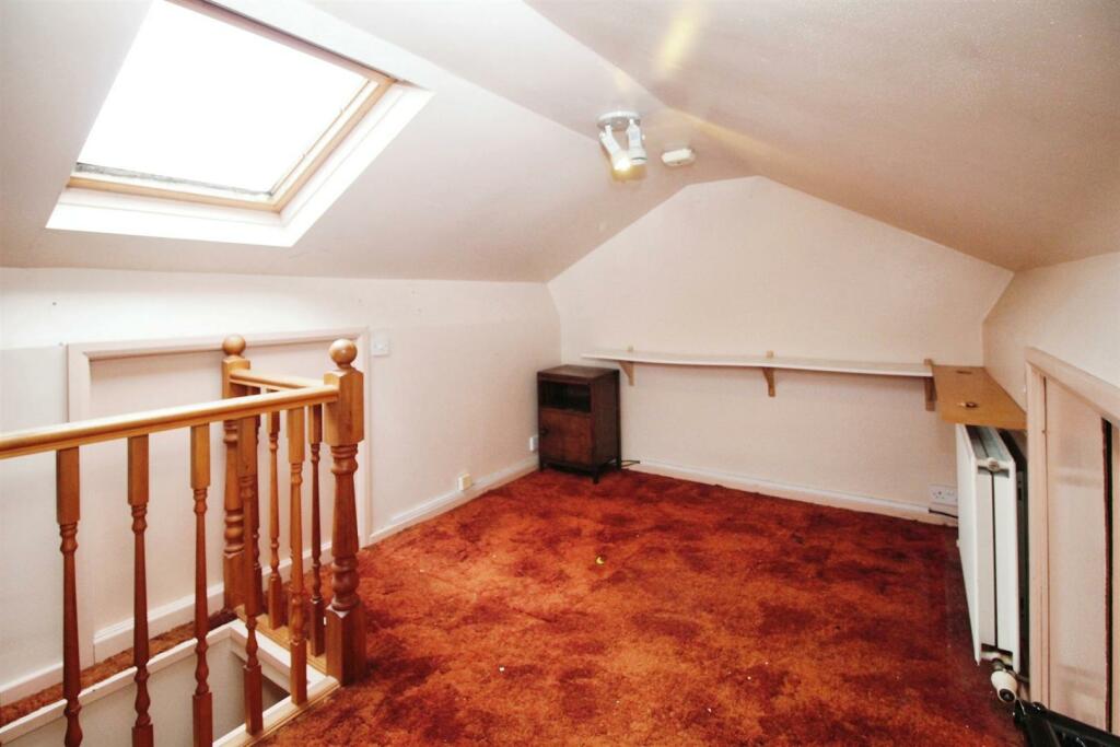 Additional property image - Peveril Mount, Bradford, BD2 3JY