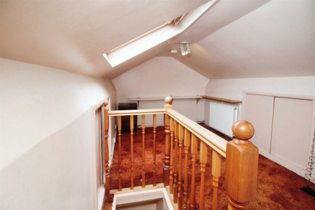 Additional property image - Peveril Mount, Bradford, BD2 3JY