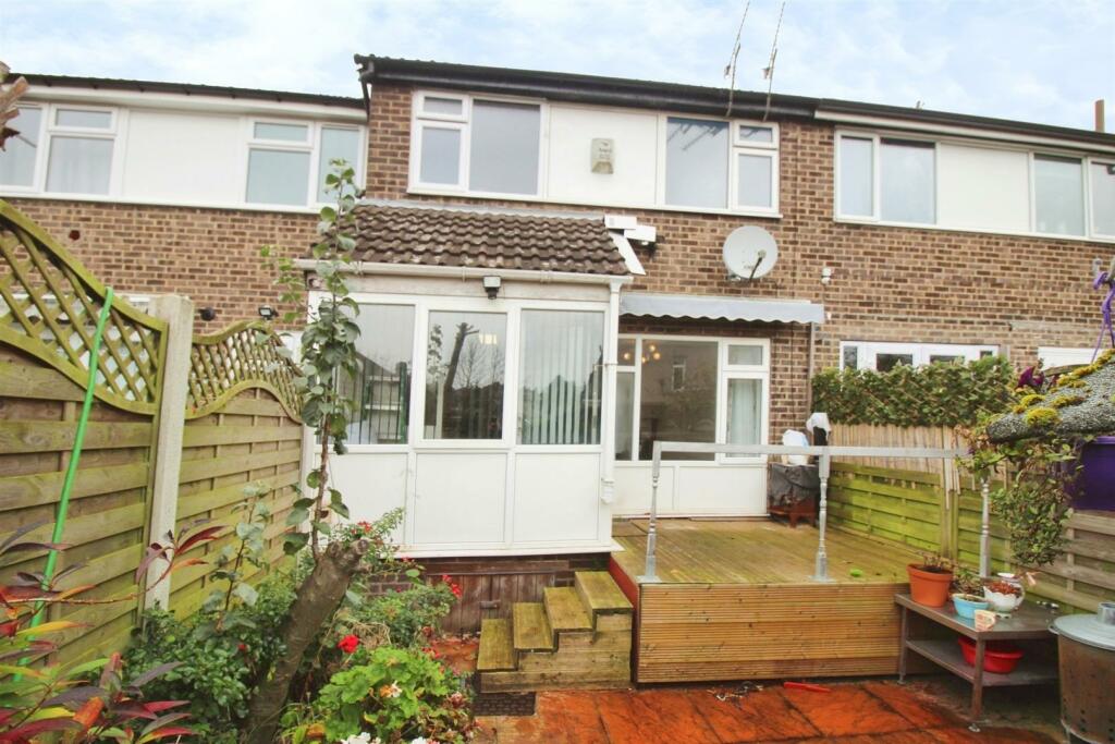 Additional property image - Peveril Mount, Bradford, BD2 3JY