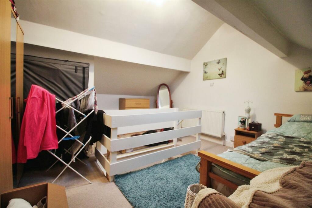 Additional property image - Moorside Road, Bradford, BD2 3HS