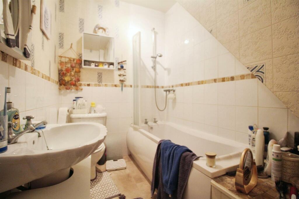 Additional property image - Moorside Road, Bradford, BD2 3HS