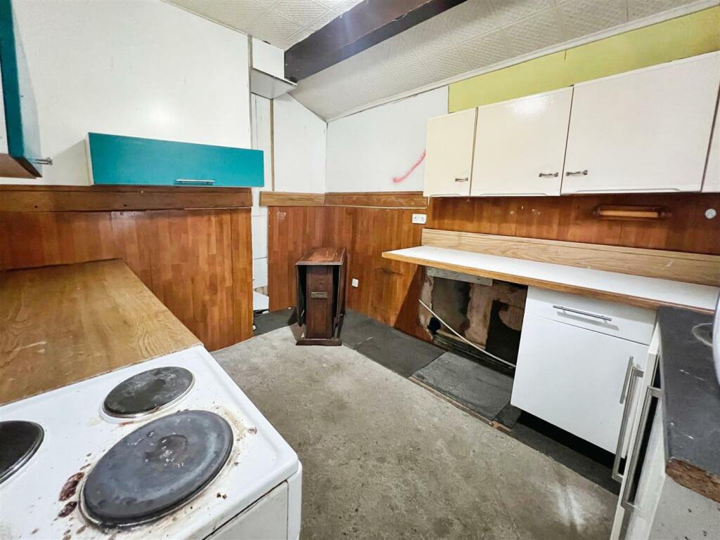 Additional property image - Cutler Heights Lane, Bradford, BD4 9LE