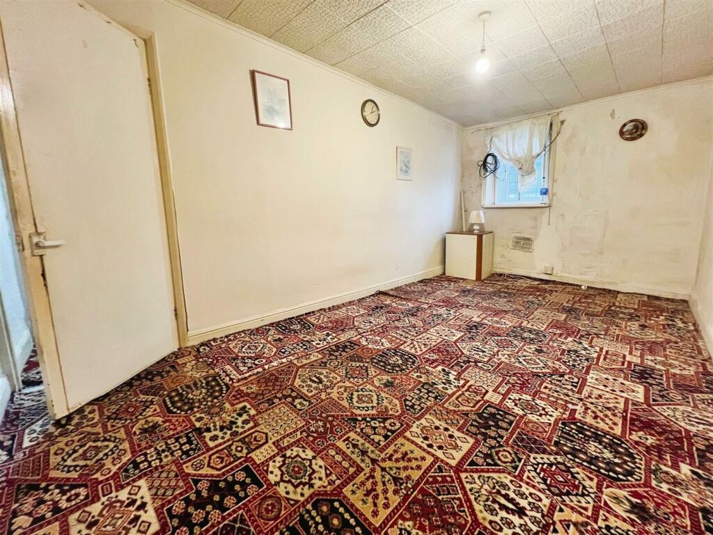 Additional property image - Cutler Heights Lane, Bradford, BD4 9LE