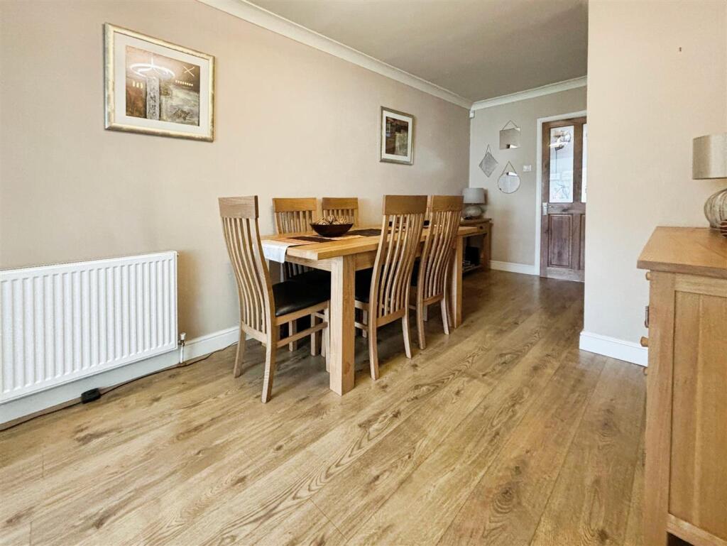Additional property image - Robin Close, Bradford, BD2 2EZ