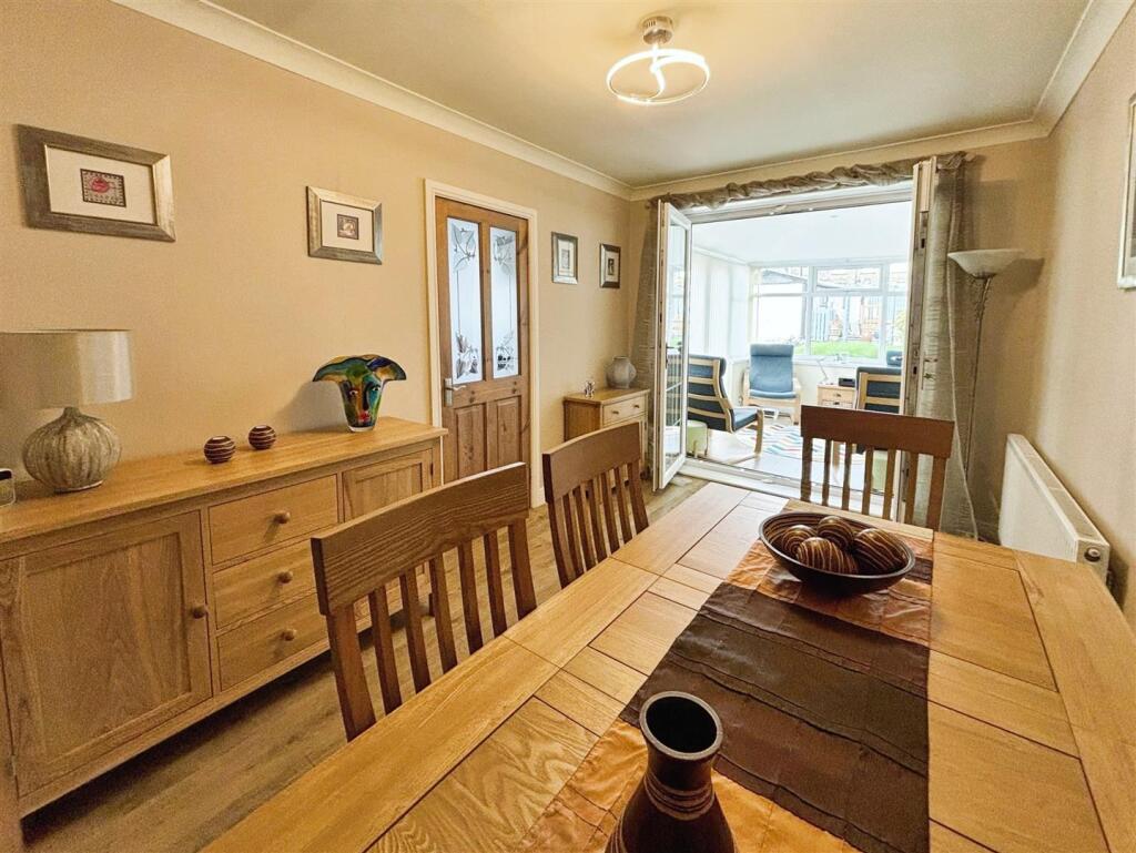 Additional property image - Robin Close, Bradford, BD2 2EZ