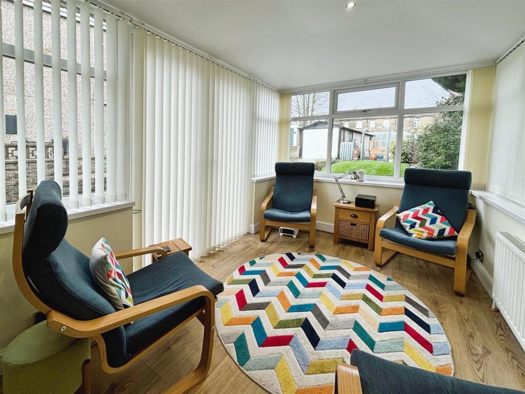 Additional property image - Robin Close, Bradford, BD2 2EZ
