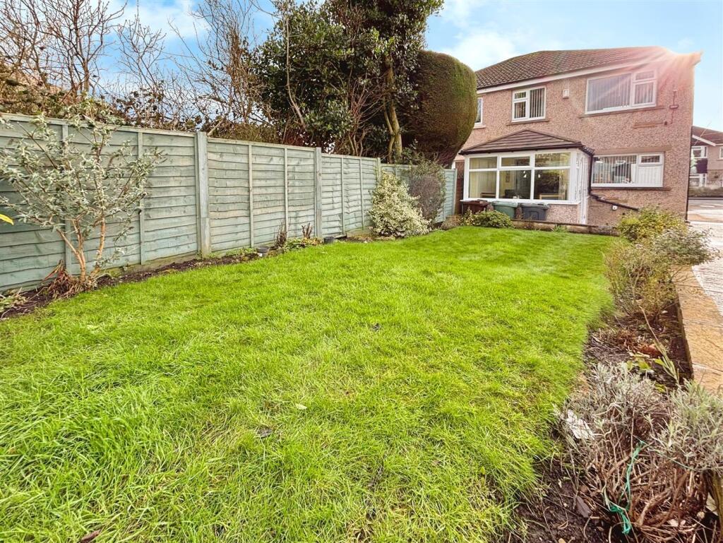 Additional property image - Robin Close, Bradford, BD2 2EZ