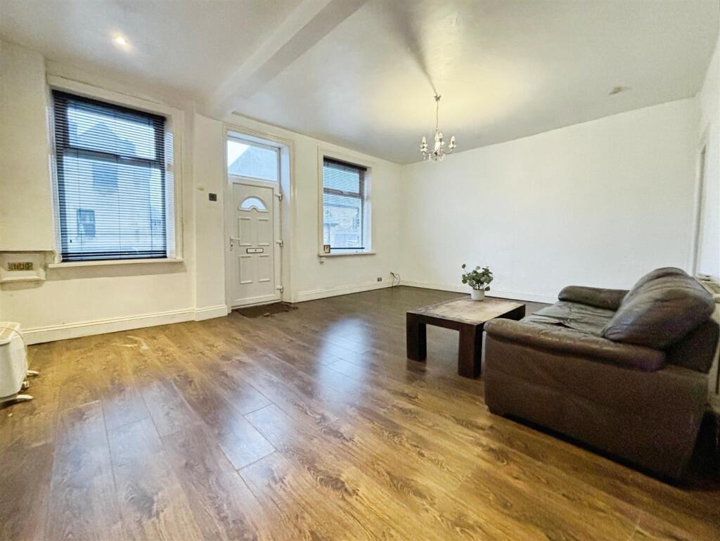 Additional property image - Heaton Road, Bradford, BD9 4RY