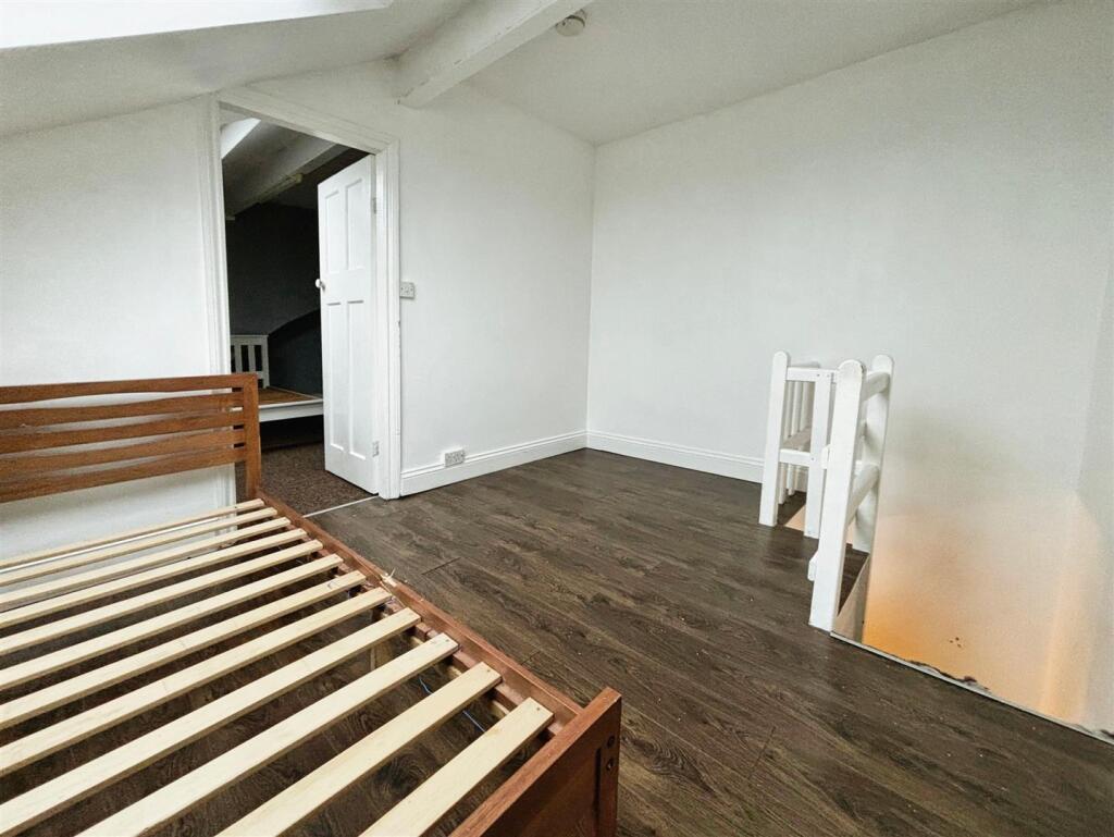 Additional property image - Heaton Road, Bradford, BD9 4RY