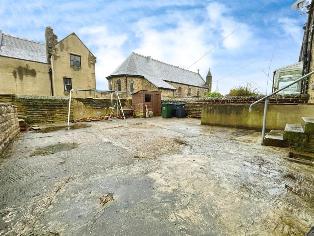 Additional property image - Heaton Road, Bradford, BD9 4RY