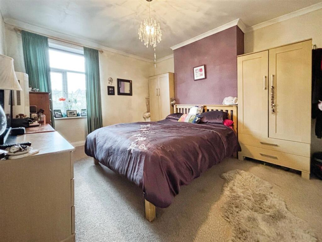 Additional property image - Harrogate Road, Bradford, BD2 3DY