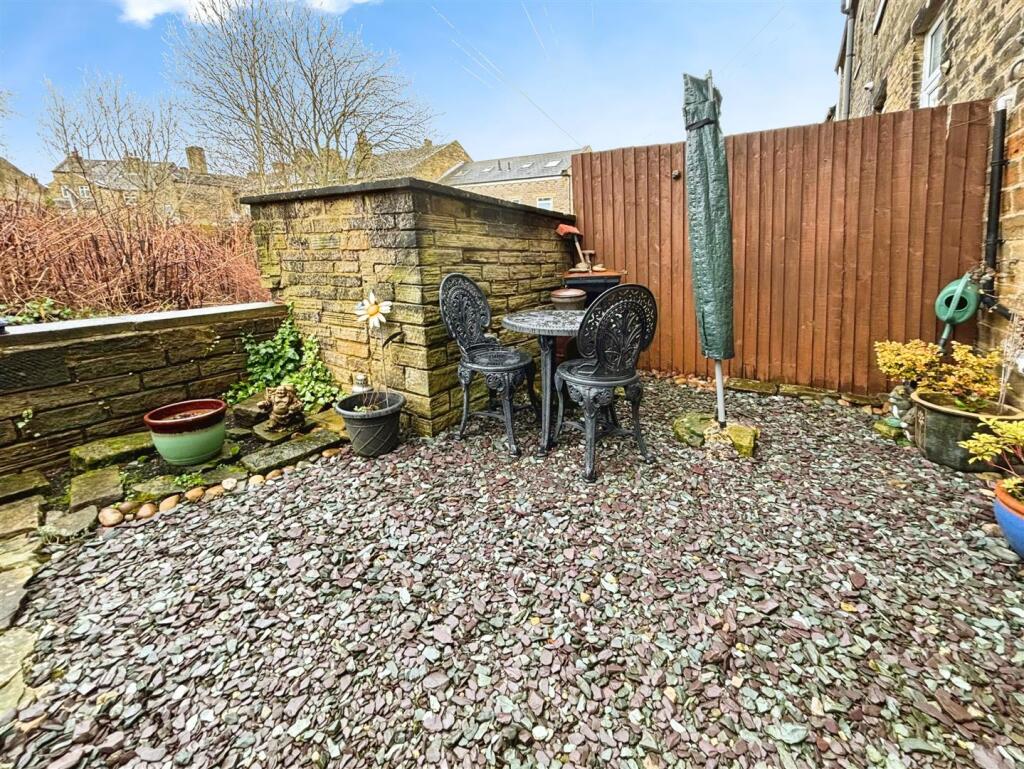 Additional property image - Harrogate Road, Bradford, BD2 3DY