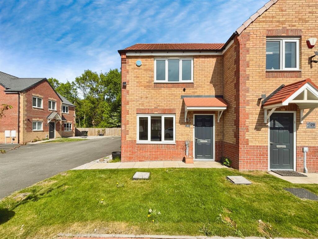 Main image of property: Cherry Tree Place, Bradford, BD2 3FB
