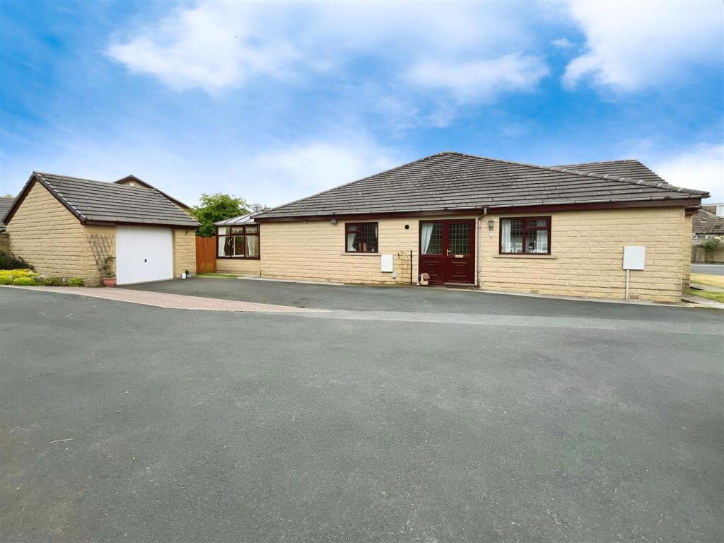 Main image of property: Kentmere, Bradford, BD2 1NY