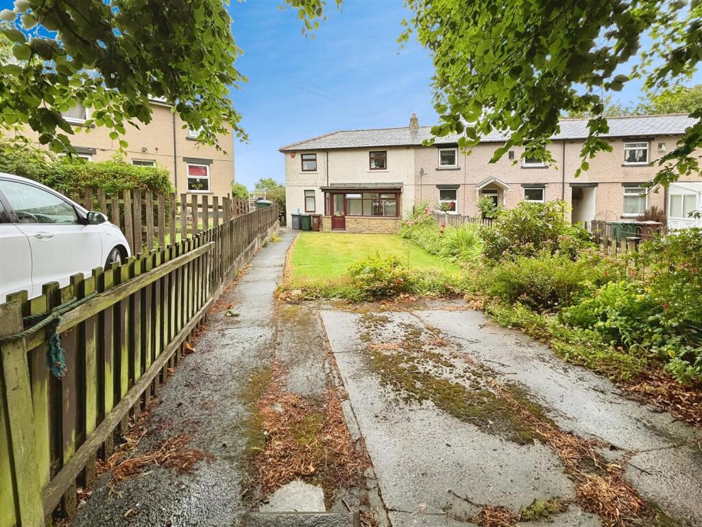 Main image of property: Wharncliffe Crescent, Bradford, BD2 3TA